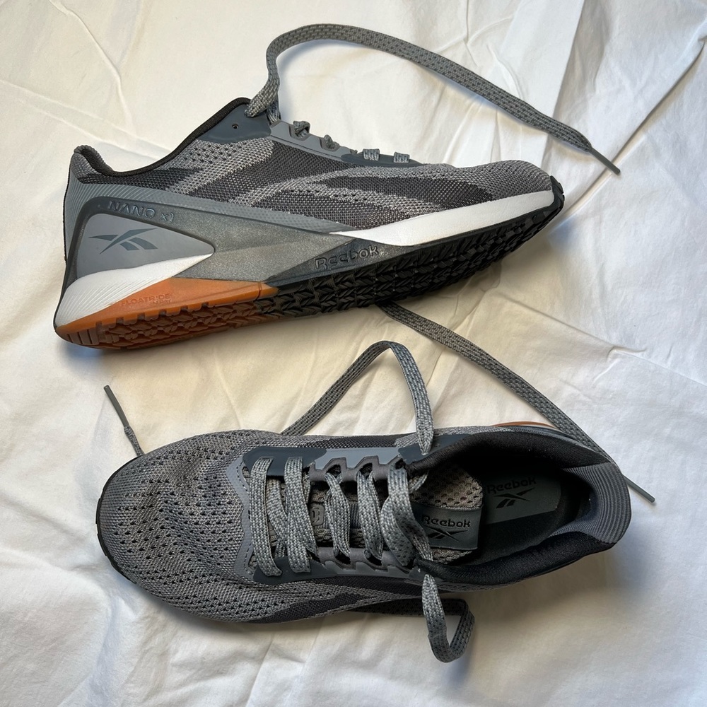 Reebok Women's Gray and Black Athletic Shoes